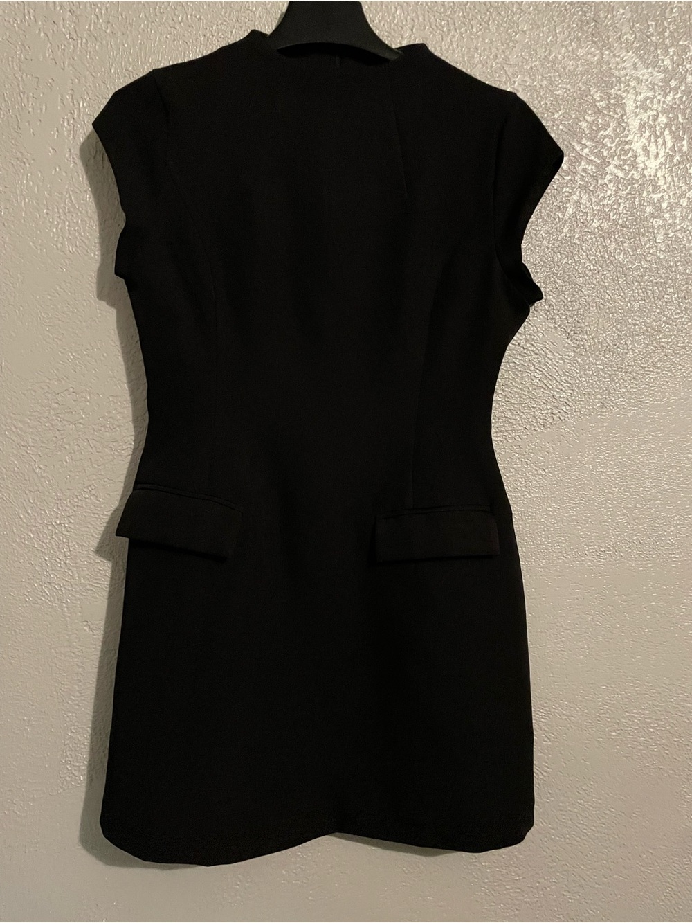 Commense Black Cap-Sleeve Sheath Dress